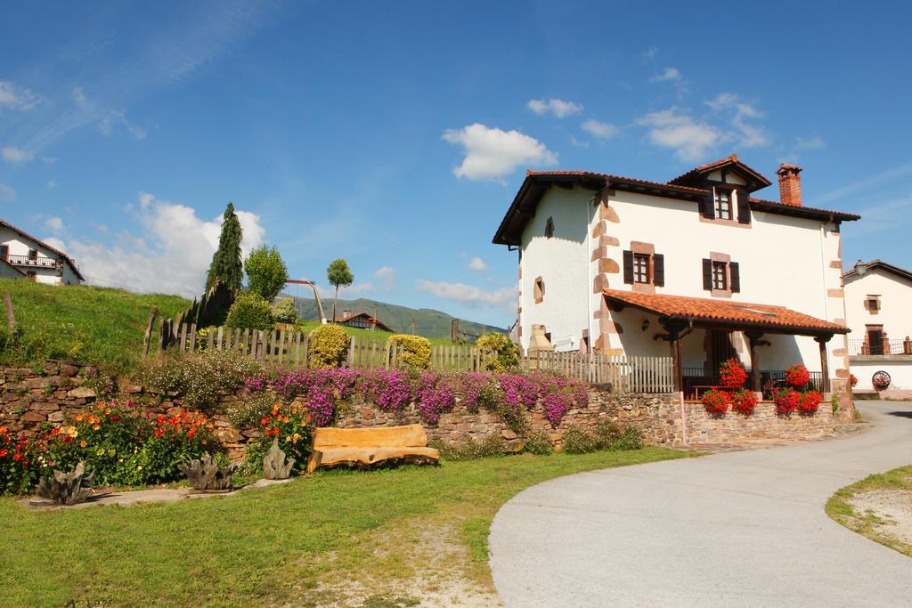 Casa Rural Gananea Zuaztoy de Azpilcueta Exterior photo